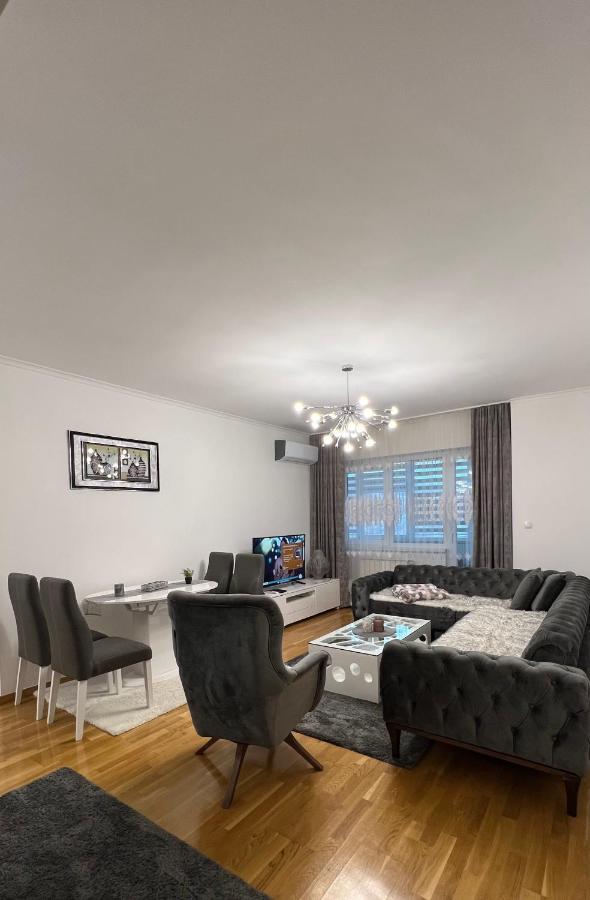 Apartman Nejra Τούζλα Εξωτερικό φωτογραφία